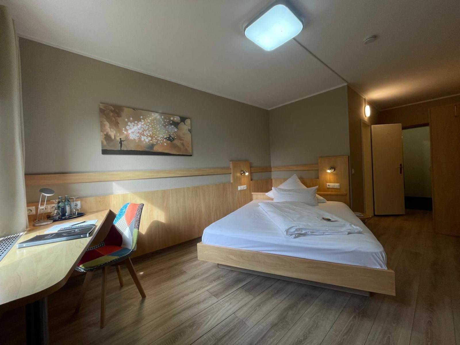 Hotel Waldesruh Muehltal  Екстер'єр фото